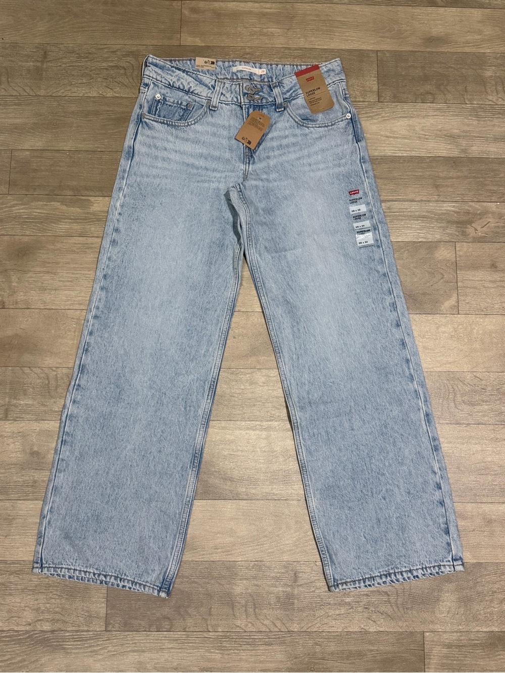 Levi's Women's Low-Rise Superlow Loose Jeans - Abraided Art 28x32 - Picture 2 of 16